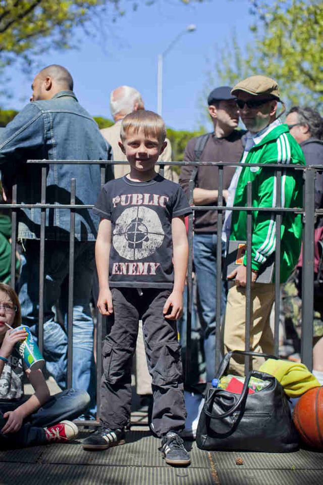 320785_10201259548313737_689301223_n